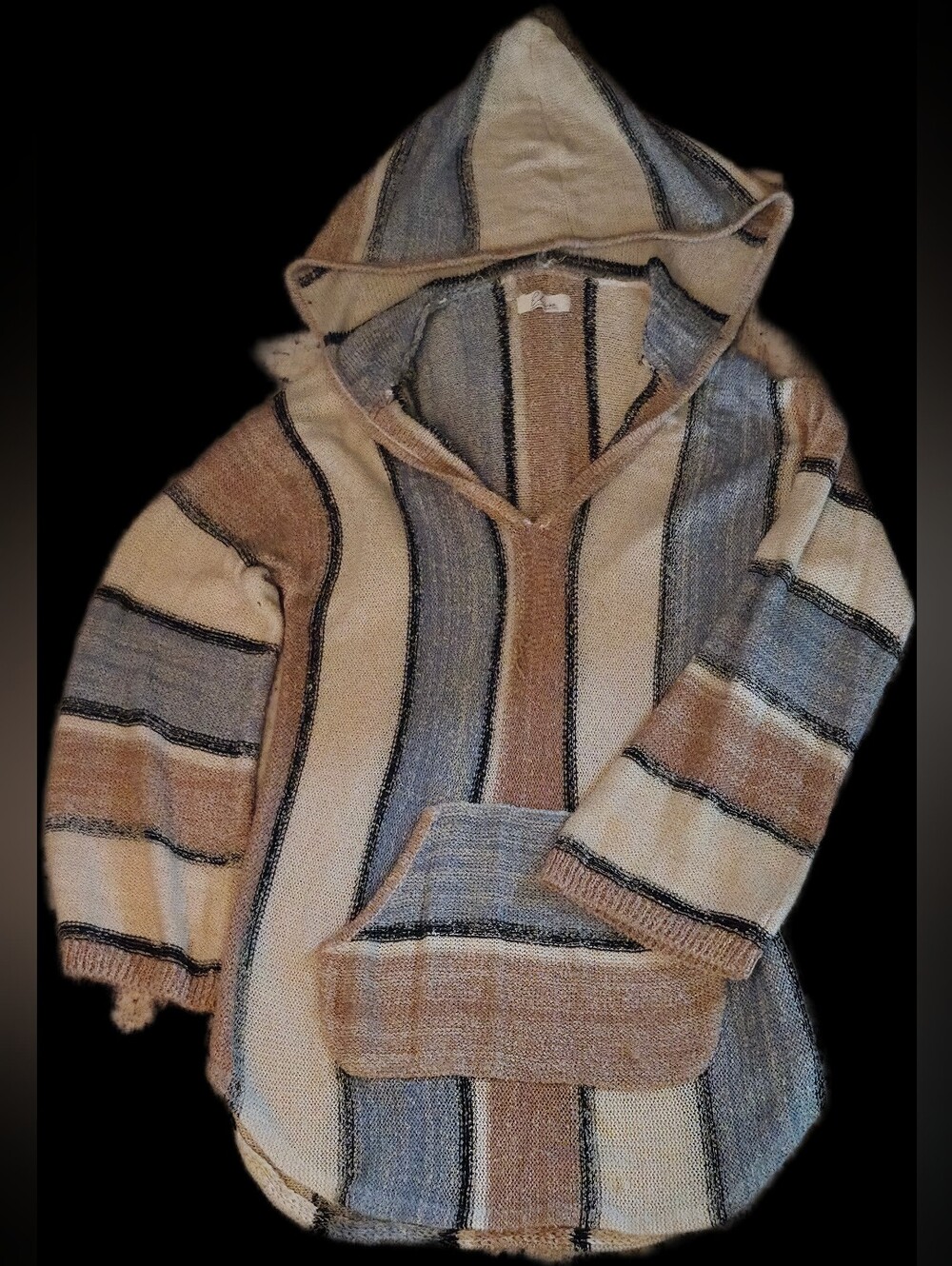 Elan Light Soft Hoodie